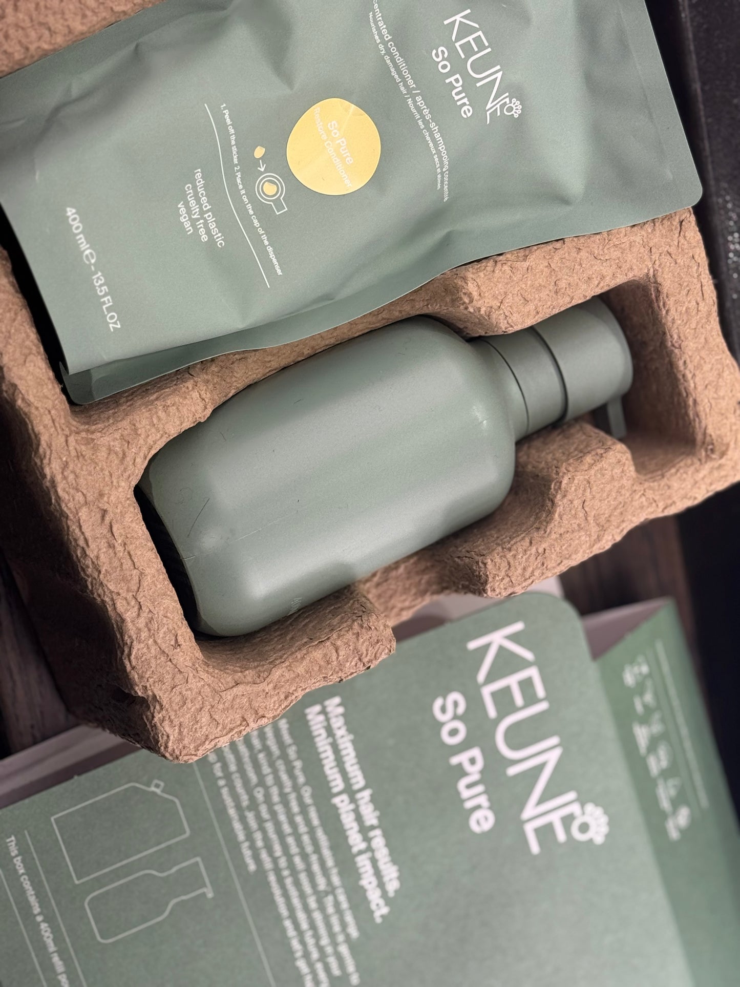 Moisturizing conditioner Keune So Pure Restore 400ml