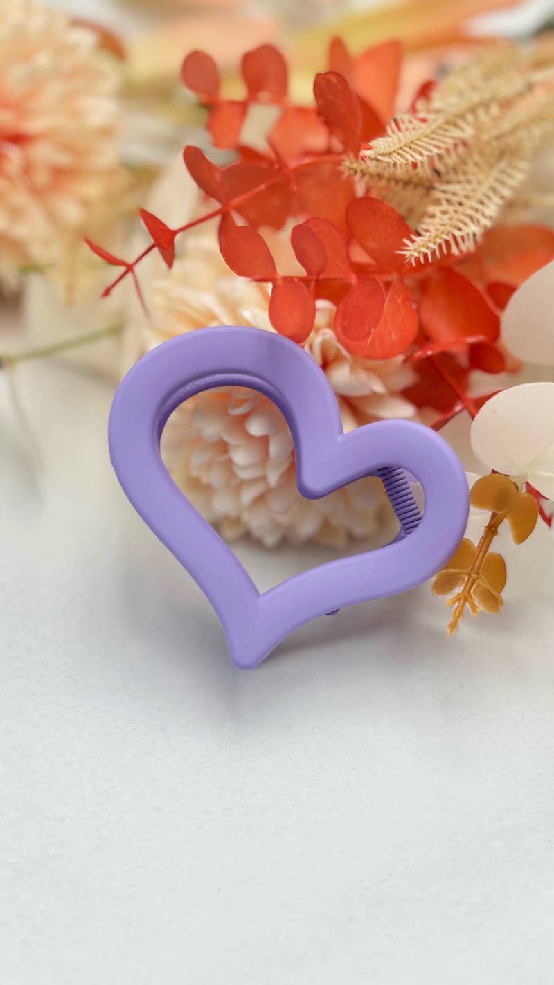 Heart-shaped hair clip 