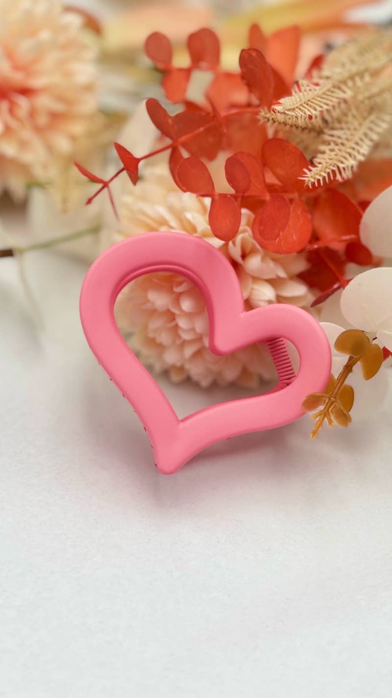 Heart-shaped hair clip 