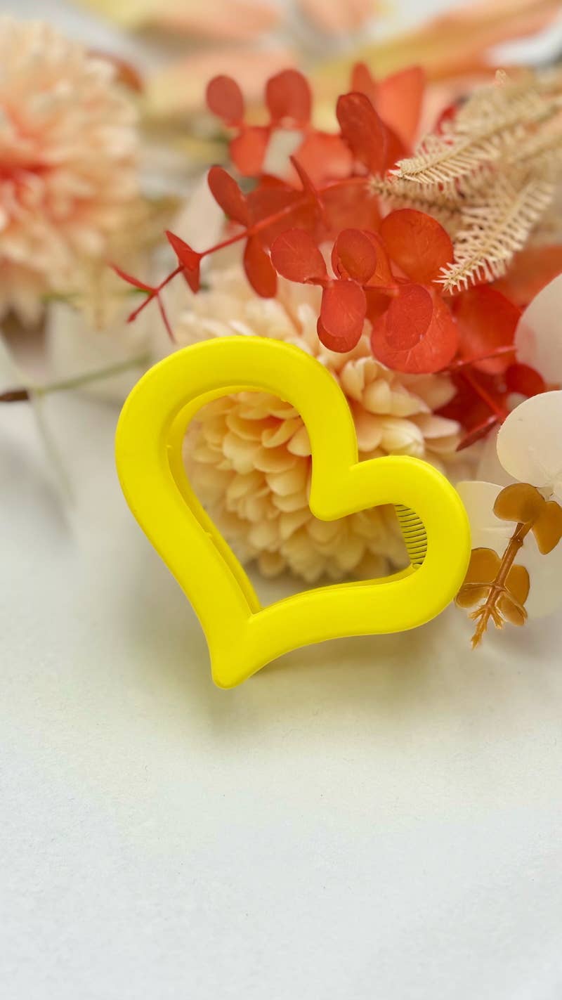 Heart-shaped hair clip 